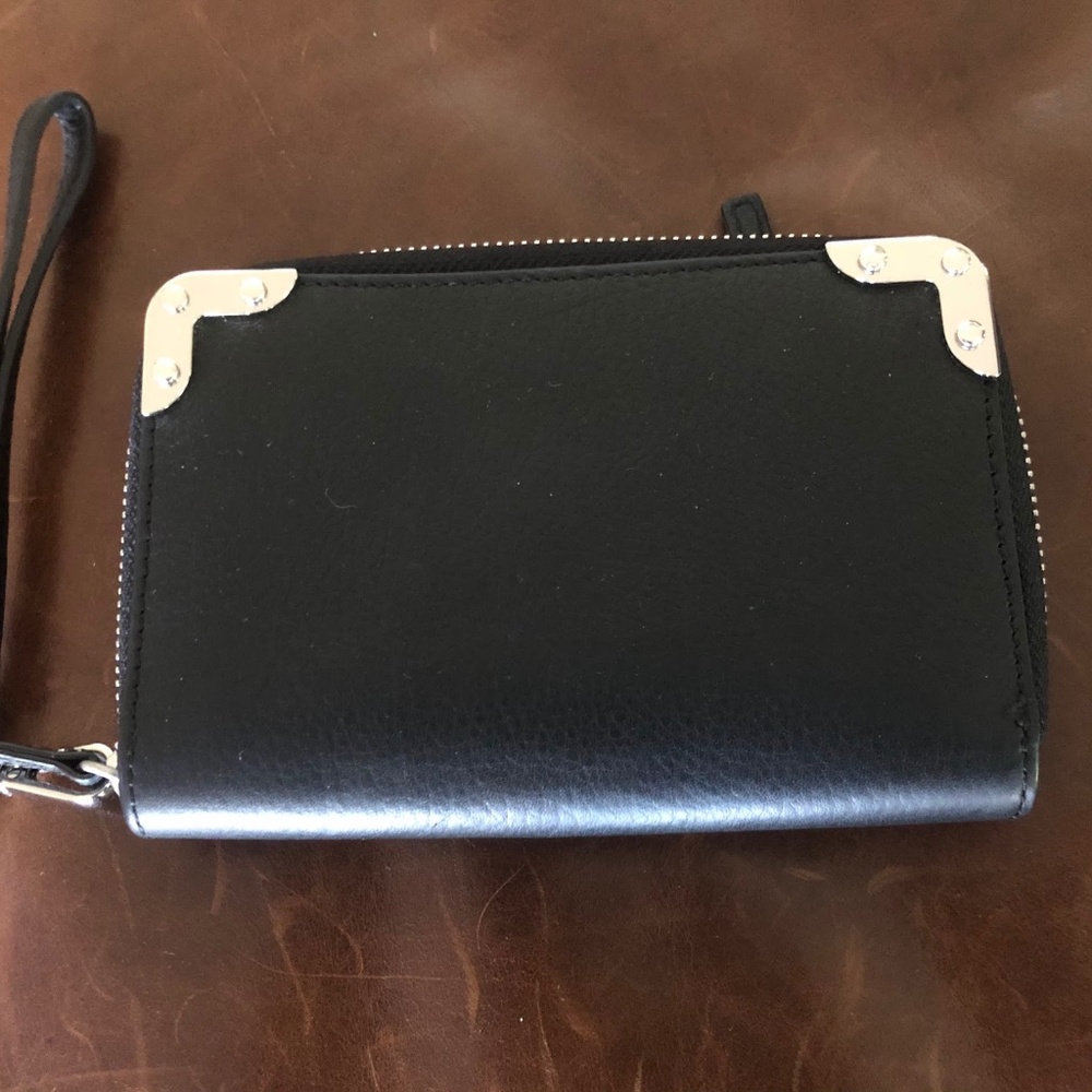 Black Clutch